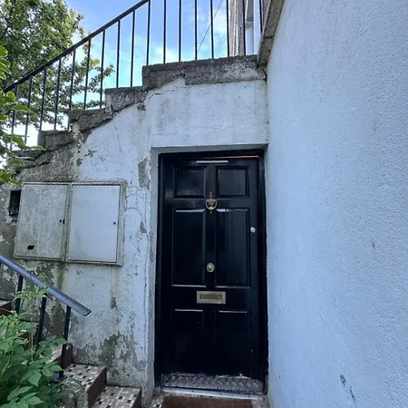 Apartment Heytesbury St Portobello Flat 6 *