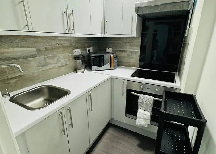 Apartment Heytesbury St Portobello Flat 6